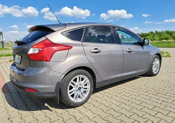 Ford Focus cena 25900 przebieg: 202500, rok produkcji 2014 z Warszawa małe 211